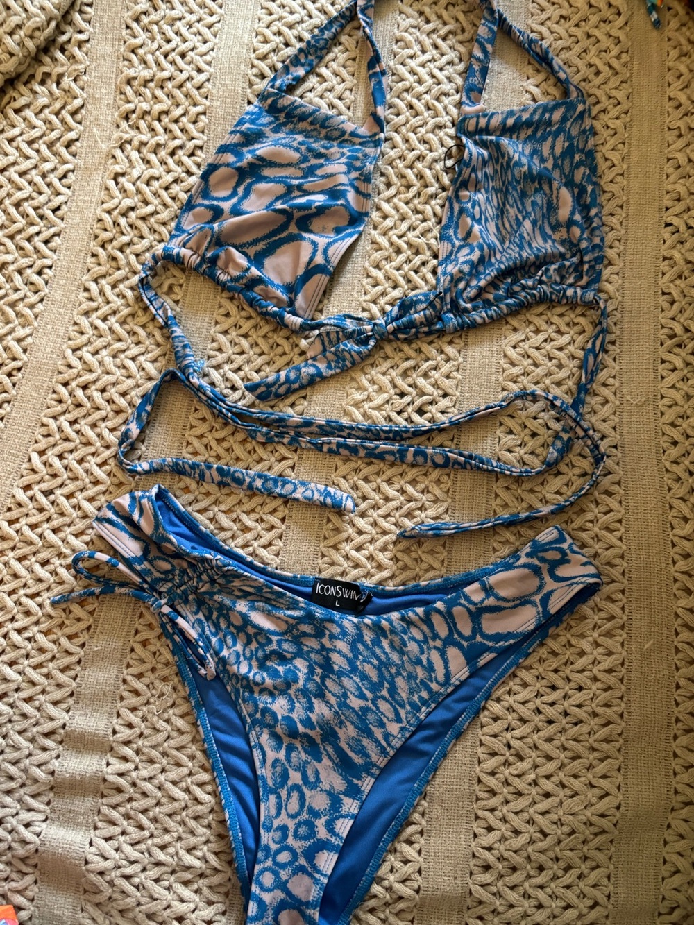 ICONSWIM Blue Animal Print String Bikini